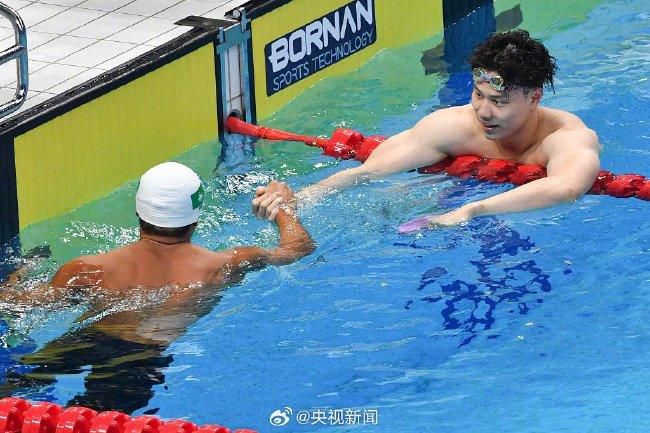 曼联名宿加里-内维尔在社交媒体上分析了阿森纳的情况，他表示，阿森纳比去年更有可能赢得联赛冠军。